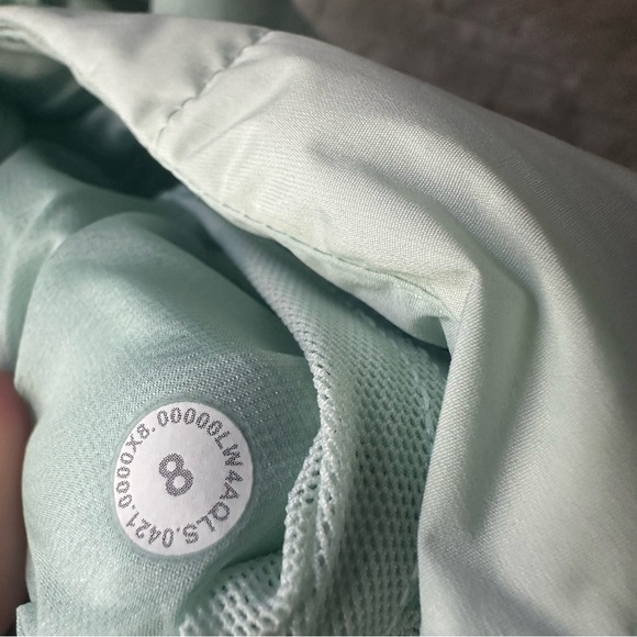 Lululemon “Down for it All” Delicate Mint Sea foam Green Goose Down Vest Size 8 - Picture 6 of 15